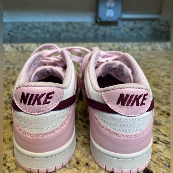 Nike Dunk Low Pink Foam Red White (GS) size 6.5 fits womens 8 - Picture 3 of 6